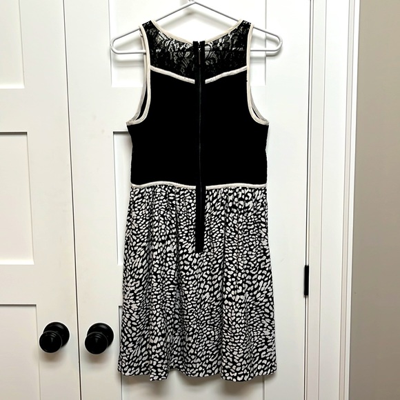 Kensie Party Dress [lace bodice/ lined skirt] - Picture 2 of 3